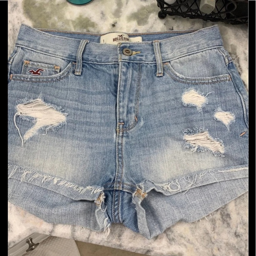 HollisterJean Shorts sz "1"  W 25